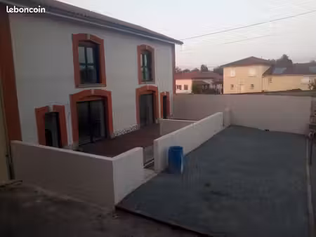 maison sur montrond les bains t 4