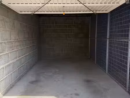 parking fermé/box