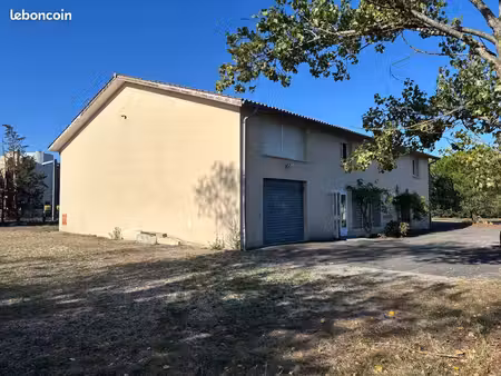 local commercial 3112 m² blanquefort