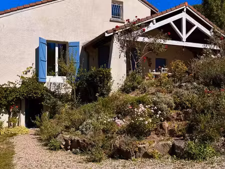 maison d’architecte avec vue exceptionnelle sur les gorges de la loire