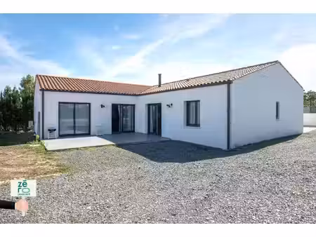 maison récente de plain-pied à chaillé-les-marais 4 chambr
