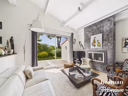 rare portes de la rochelle – propriété d’architecte avec piscine sur plus de 1 750 m²