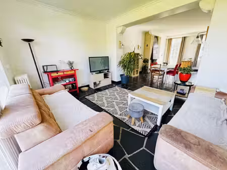 maison individuelle de charme avec garage et jardin