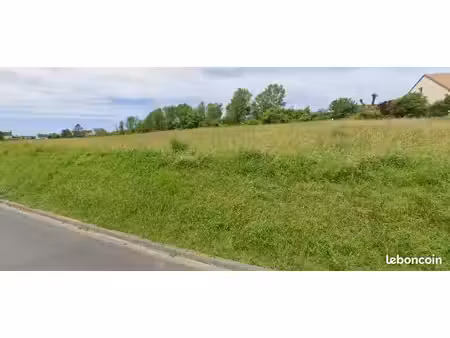 terrain à bâtir de 839 m² à faverolles-et-coemy (51)