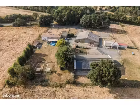 maison 6 pièces 237 m²