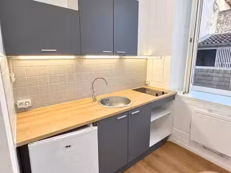 studio 1 pièce 18 m²