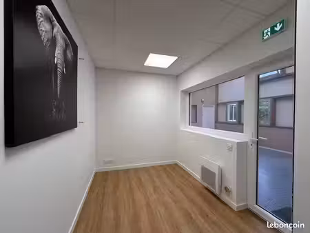 bureaux 144 m² séné
