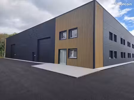 local 325 m² - direct n165 vannes- theix