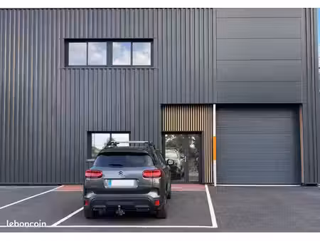 vannes est - local d'activité de 130 m²