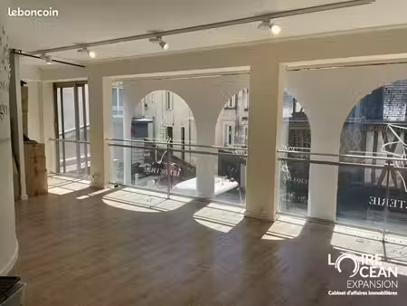 local commercial 70 m²