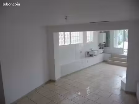 appartement t1bis non meublé+jardin