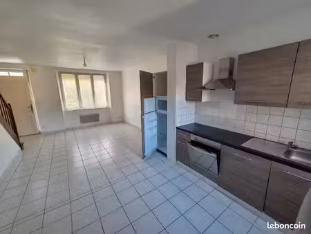 maison a louer nyoiseau