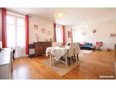 appartement traversant 103m² central/bonsecours