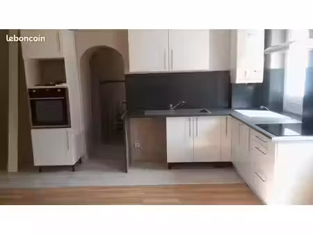 appartement t2 lumineux de 50 m2 en rez-de-chaussée