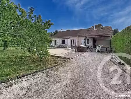 maison 4 pièces 102 m²