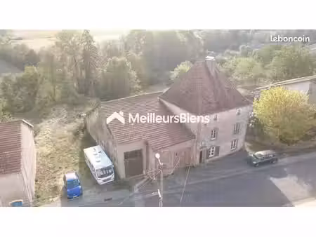 maison de village 3 pièces 110 m²