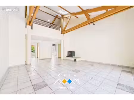 maison 6 pièces 151 m²