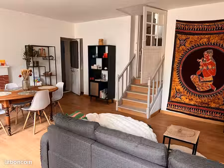 ? appartement meublé rénové avec charme. centre de pouilly-sur-loire. 480 cc