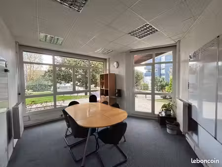 bureaux 134 m²
