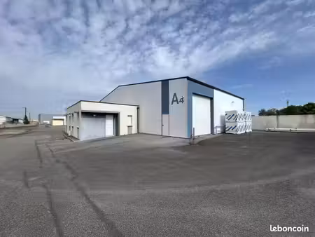 local bureaux 460 m²