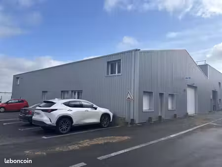 local industriel 563 m²