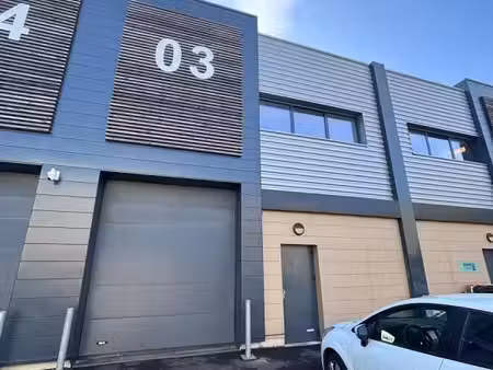 local d'activité 154 m²