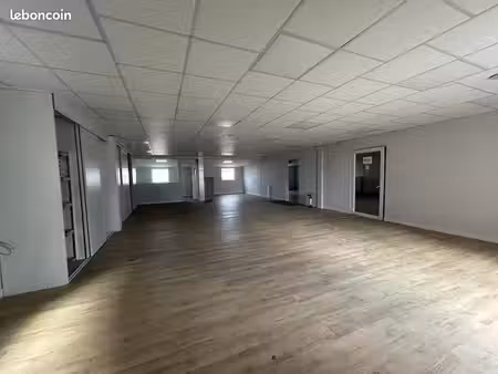 local d'activité 385 m²