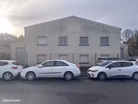 local d'activité 994 m²