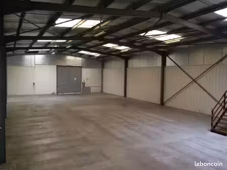 local d'activité 630 m²