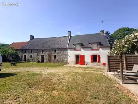 maison et jardin à la campagne