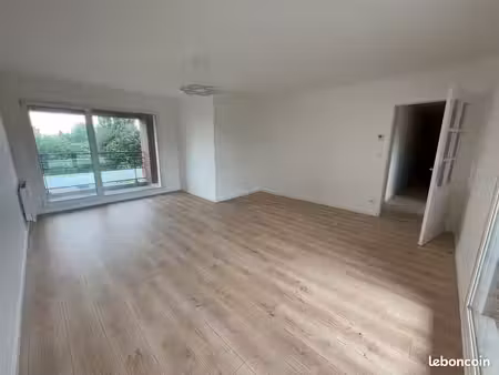 t3 rénové 75 m² – 2 balcons – ascenseur – parking