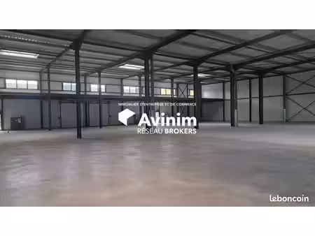 local 227 m² fretin
