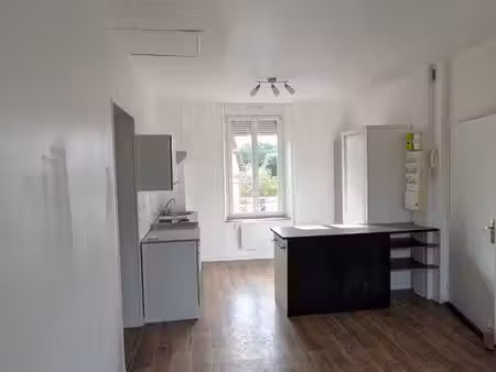 2 pièces libre de suite à bagnoles de l'orne  tessé la madelaine  double vitrage chauffage