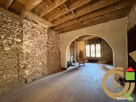 maison 9 pièces 161 m²