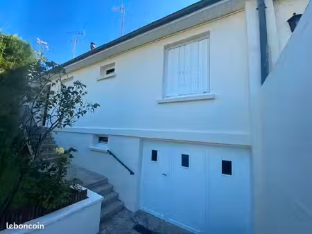 maison rénovée 65 m² – 2 chambres – sous-sol total – jardin – verberie