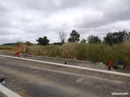 terrain à bâtir de 510 m² à cambronne-les-clermont (60)