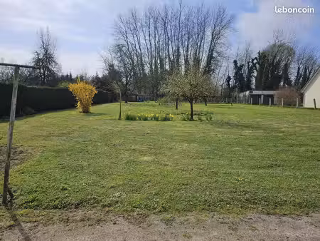 terrain à bâtir de 1049 m² à carlepont (60)