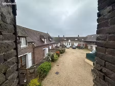 1 lot duplex 45m2 loué 520 + dans le lot surface à rénover de 100m2