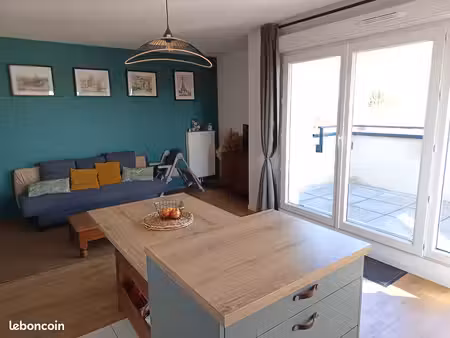 bel appartement trois pièces