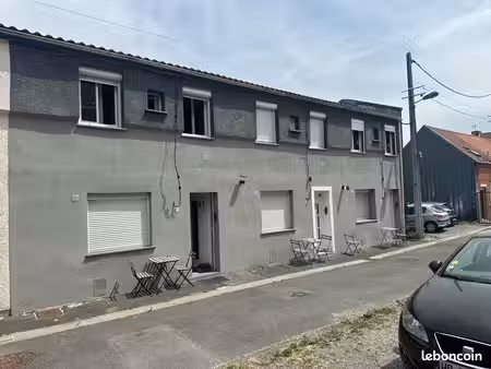 lot de 3 maison avec cour privé aucun travaux a prévoir