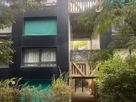 vends 2 pièces 50m2 + terrasse 23m2