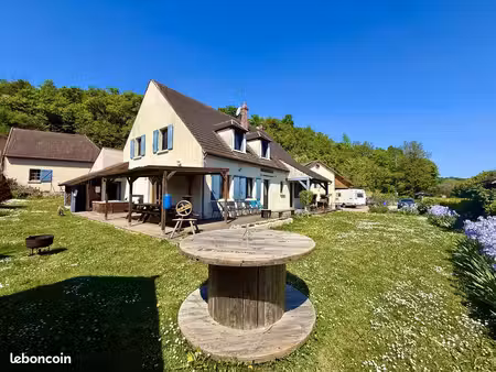 propriété 10 pièces 250 m²
