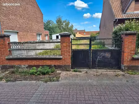 vend terrain constructible 404 m2■404 m° .plat et propre ■rue tres calme. pas de passage .
