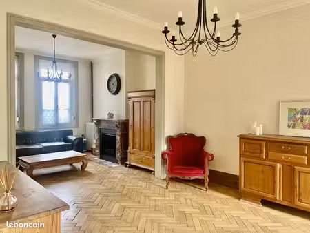 maison semi bourgeoise 1930 – 5 chambres – garage –