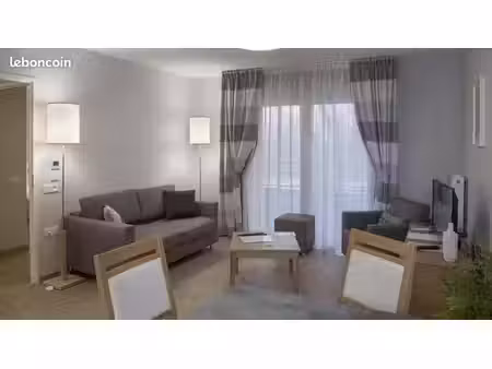 appartement 1 pièce 55 m²