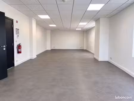 à louer – grand bureau de 50 m² – villeneuve-d’ascq