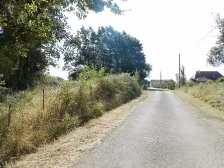 secteur st germain-du-bois (71)  à vendre terrain constructible situé au calme 1372 m² ave