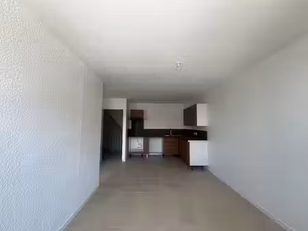 location appartement 4 pièces 73 m² à livron-sur-drôme (26250)