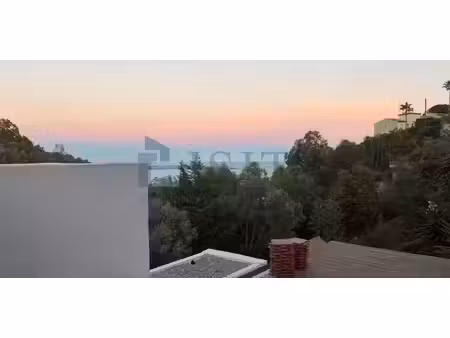 appartement en bord de mer vallauris (06)