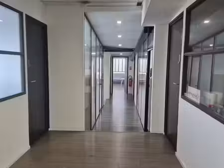 location bureau 91 m² à bayonne (64100)